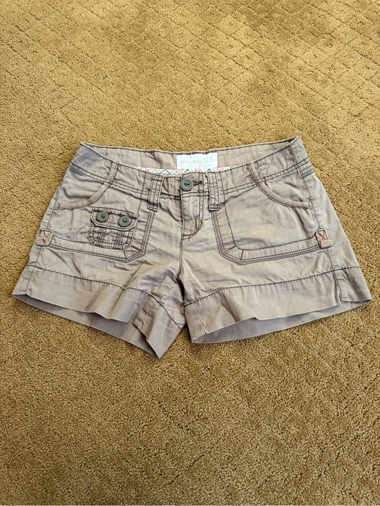 Aeropostale Pants - Vintage Aéropostale Beige Cargo Shorts Low Rise Women’s 1/2 Y2K